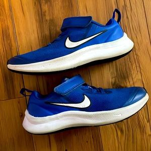 Kids Nike Star Runner Sneakers Game Royal size 2